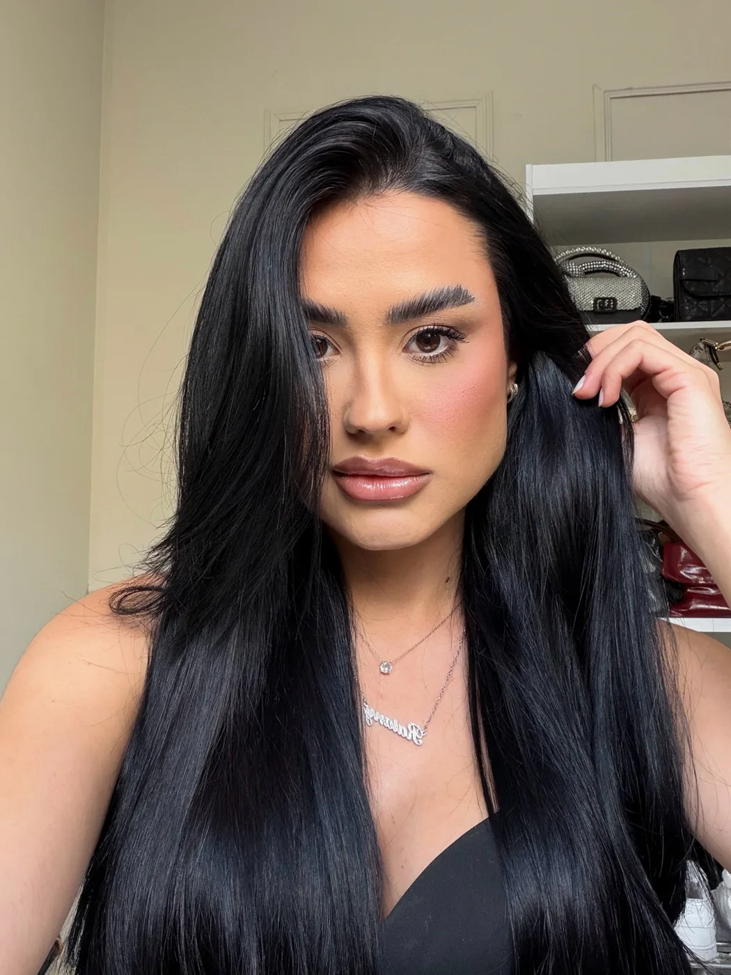 Close de beleza de Raiany Lopes de perfil